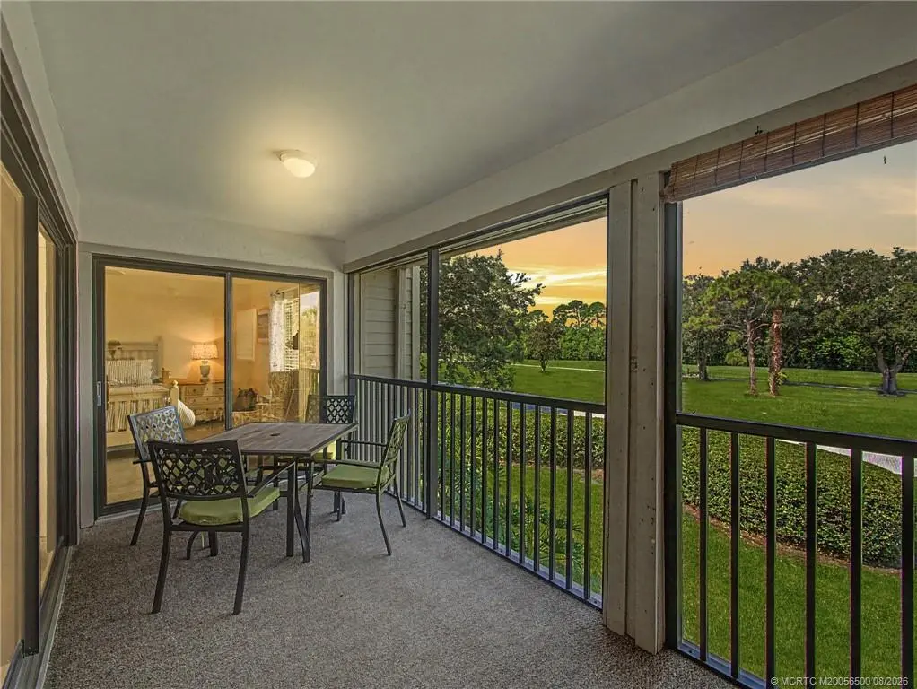 5132 Club Way 202, Stuart