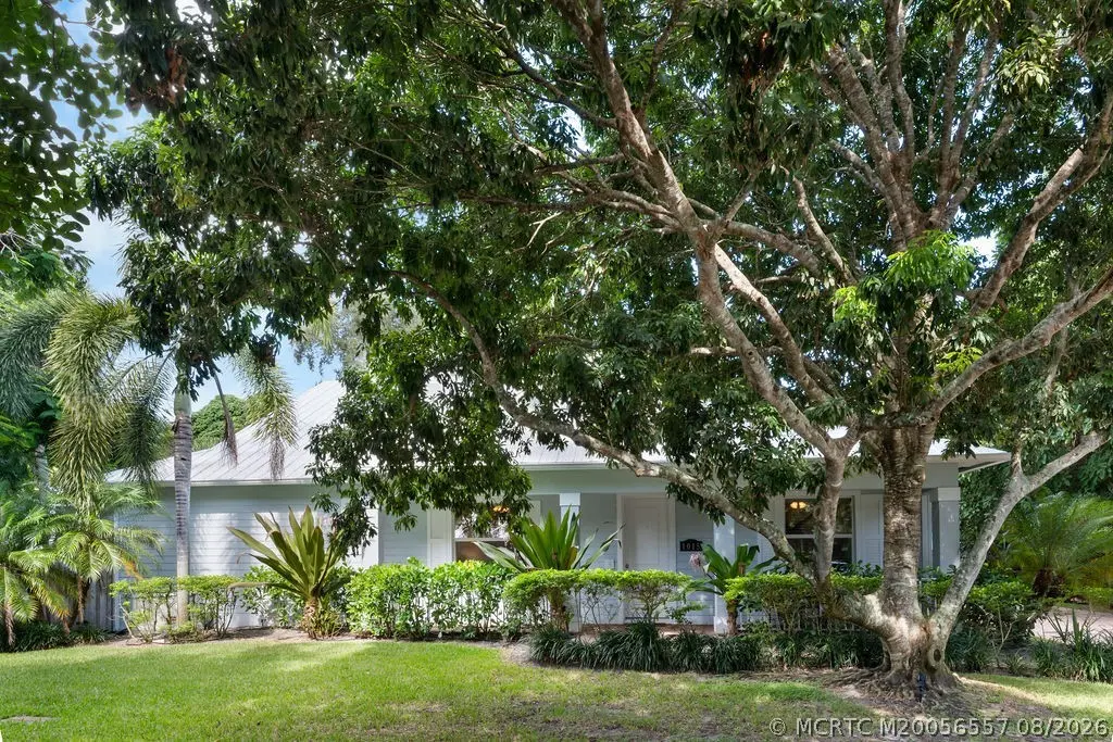 1015 Flora Belle Lane, Stuart