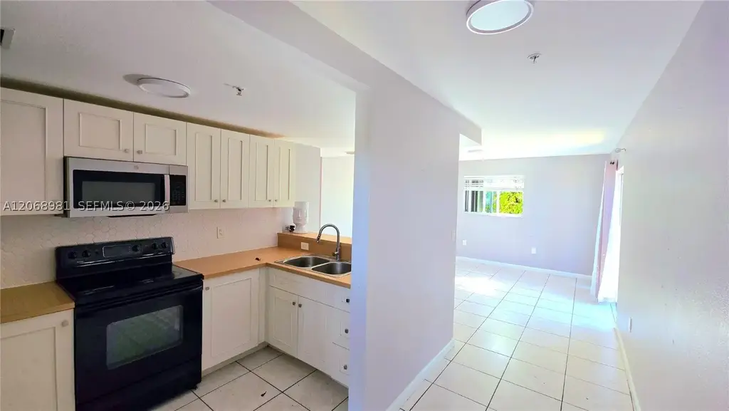 328 12th 12, Miami