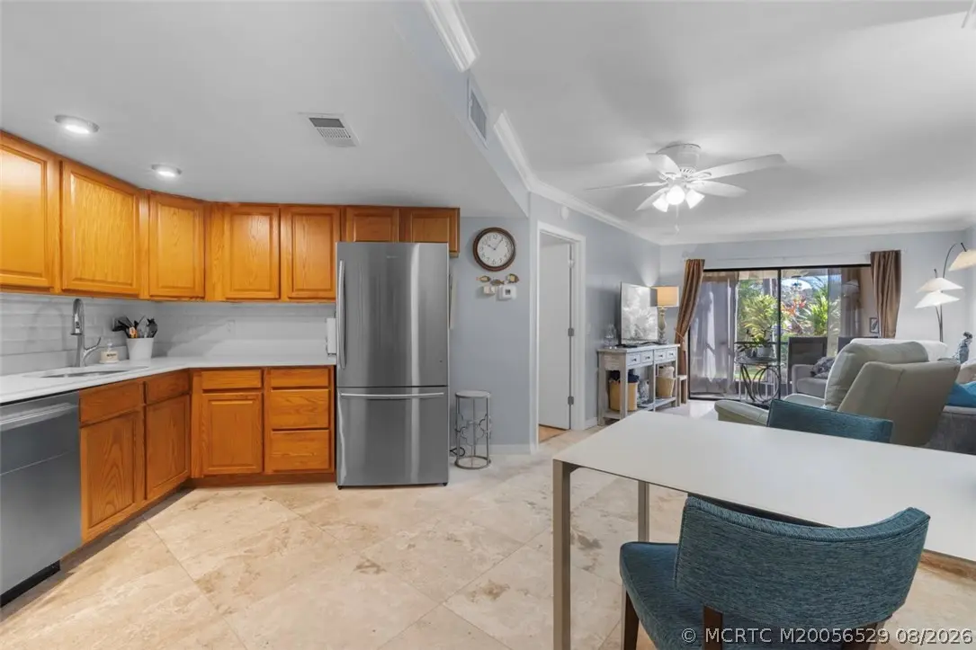 2 of 27 - 1999 Collins Circle 3-10, Jensen Beach, FL