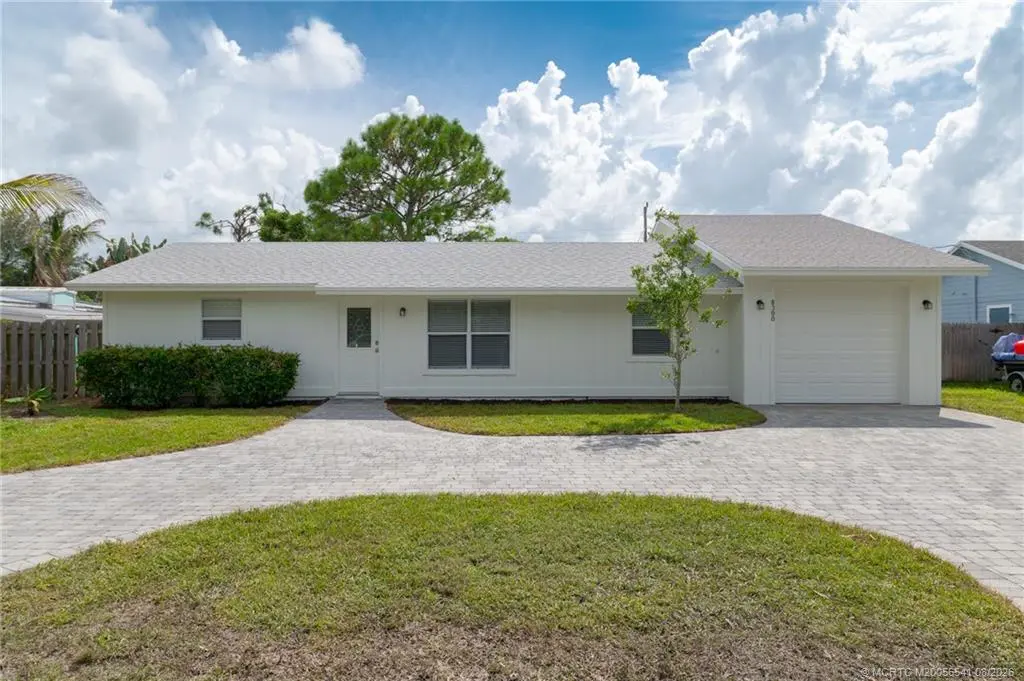 8300 Camellia Drive, Hobe Sound