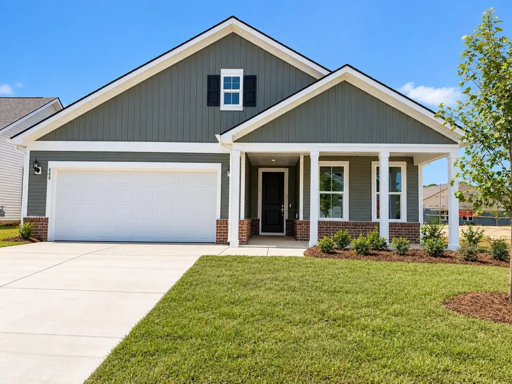 688 Palm Bay Dr., Myrtle Beach