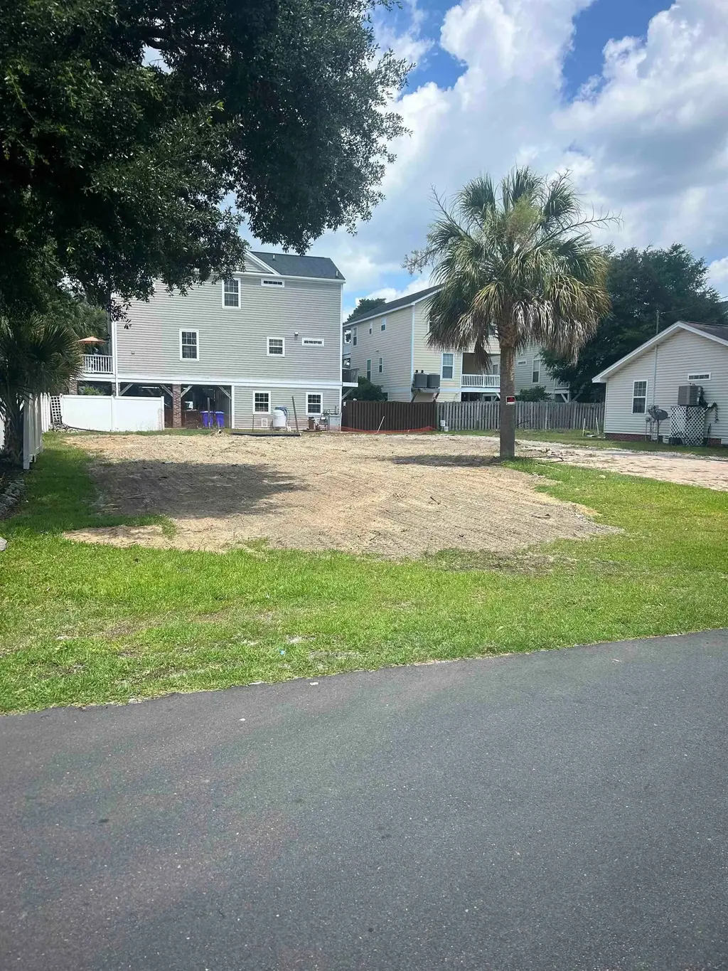 330 Lakeside Dr., Surfside Beach