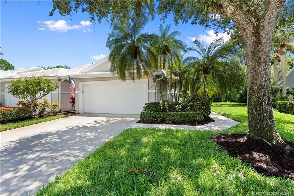 2384 Foxpoint Way, Palm City