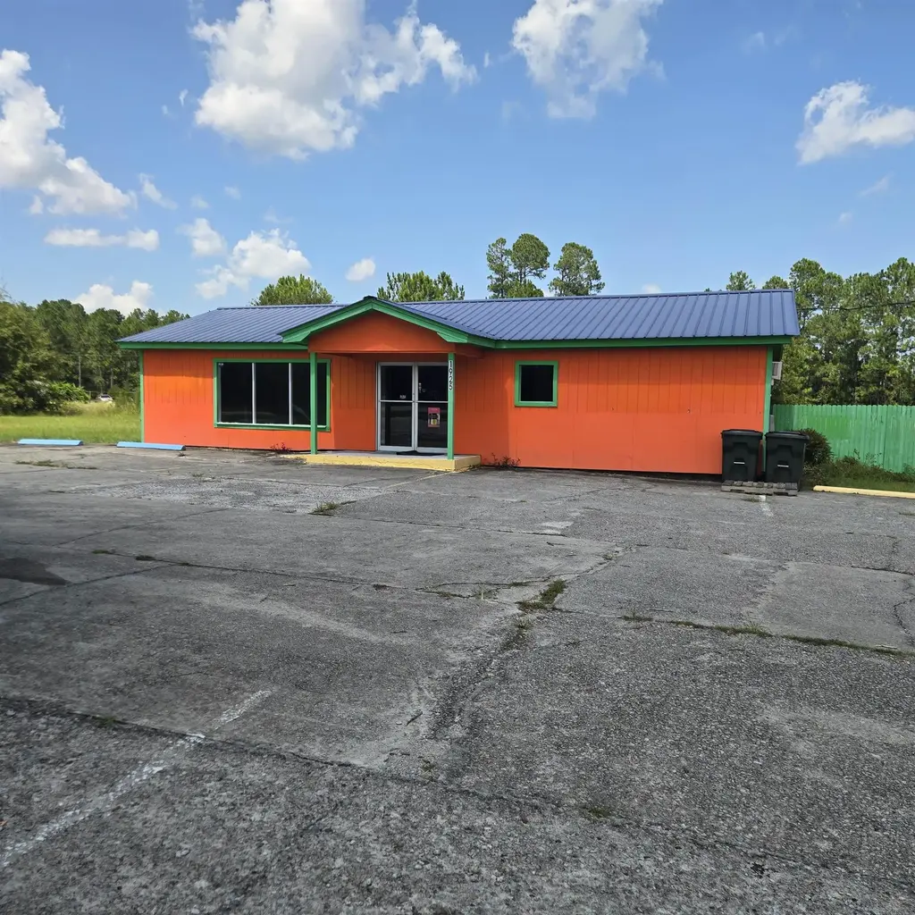 1925 East Highway 9 Bypass, Loris
