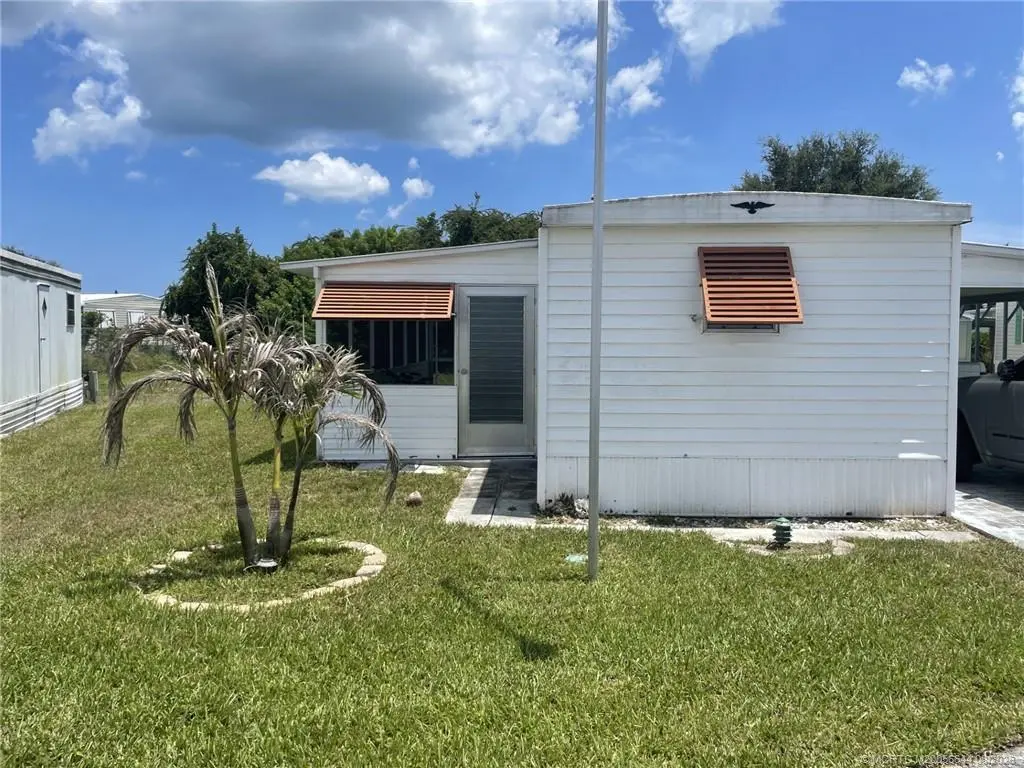 602 Tahiti Way, Jensen Beach