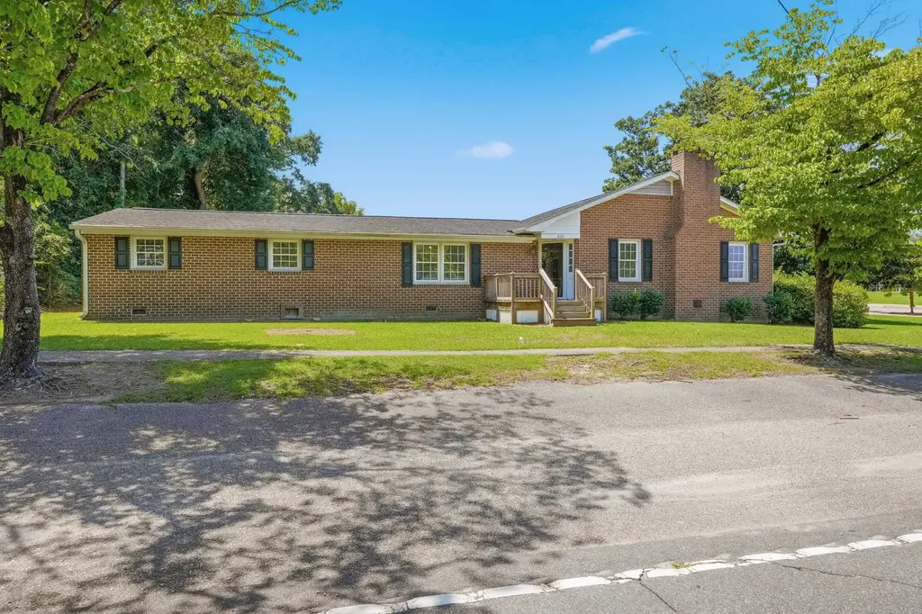800 Elm St., Aynor
