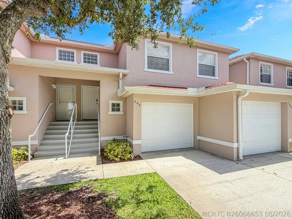 295 Grand Royale Circle 202, Vero Beach