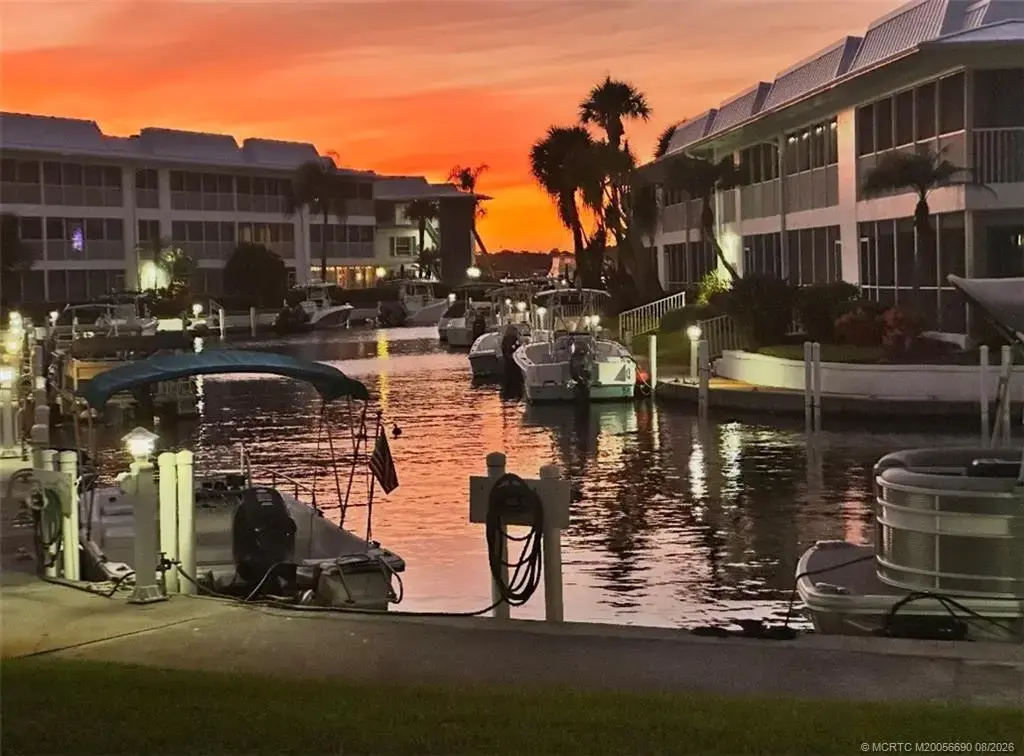 1862 Palm City Road 103, Stuart