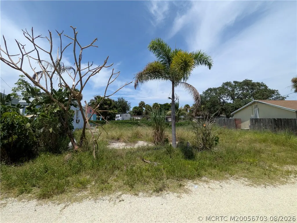 2 of 18 - 2457 Hickory Avenue, Jensen Beach, FL