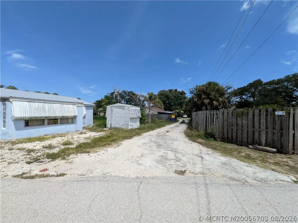 4 of 18 - 2457 Hickory Avenue, Jensen Beach, FL