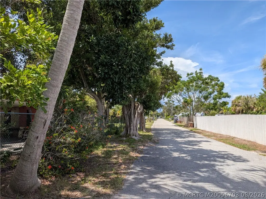 5 of 18 - 2457 Hickory Avenue, Jensen Beach, FL