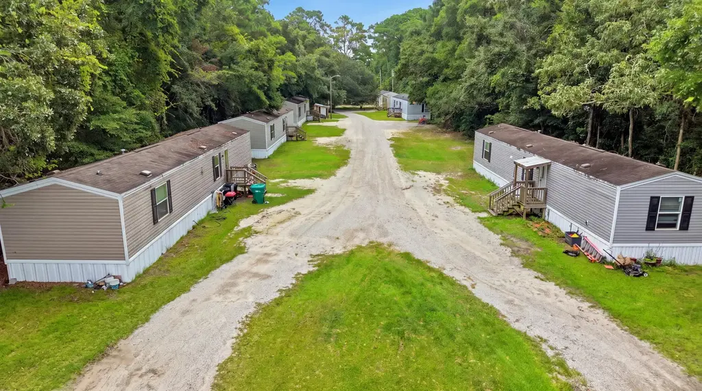853 Wachesaw Rd., Murrells Inlet