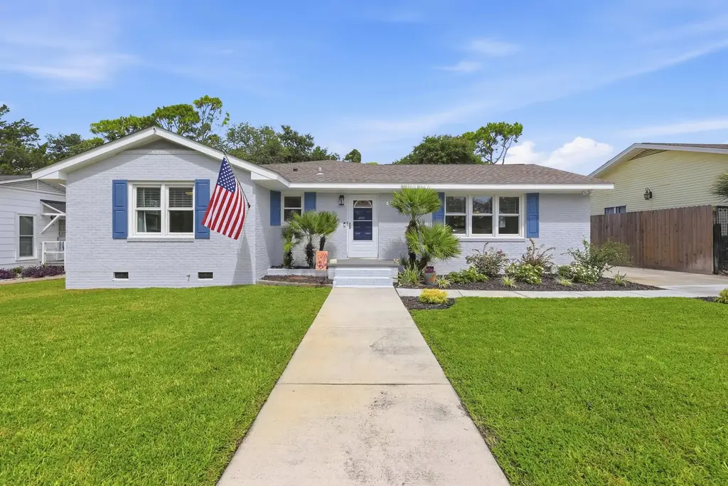 7711 Woodland Dr., Myrtle Beach
