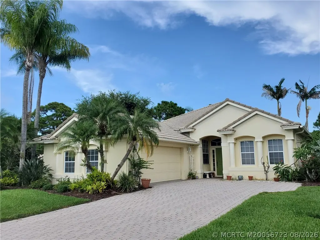 4505 Wandering Oak Court, Jensen Beach