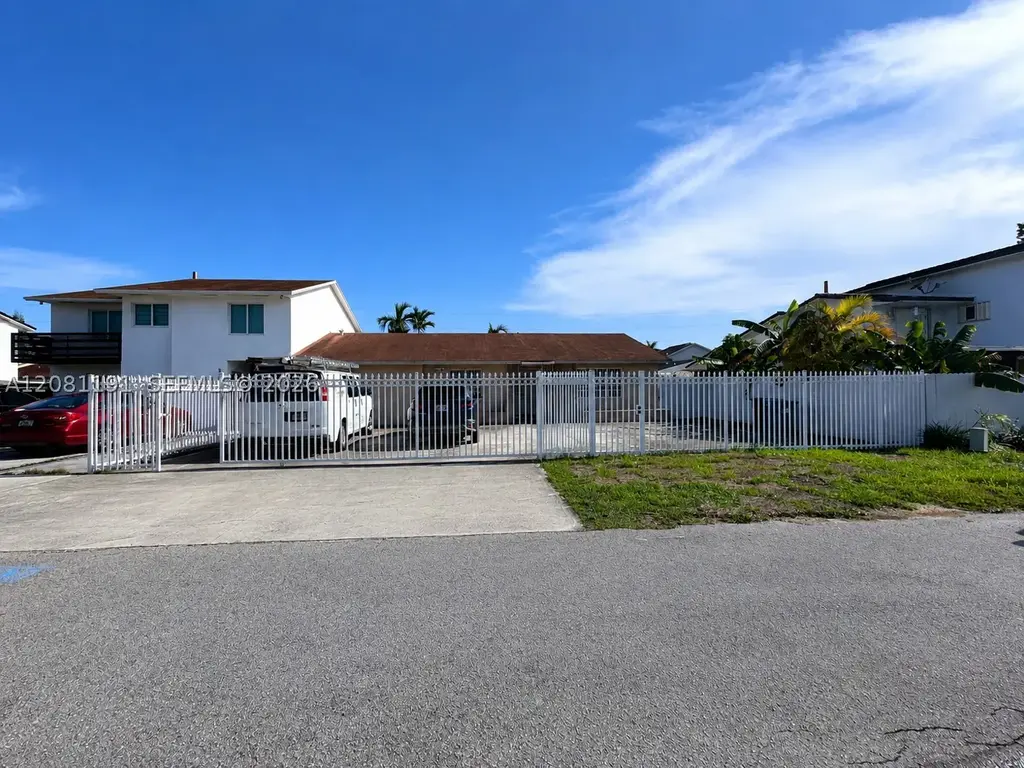 8772 11th A, Miami