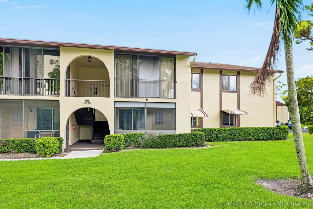 204 Pine Hov Circle B-1, Greenacres
