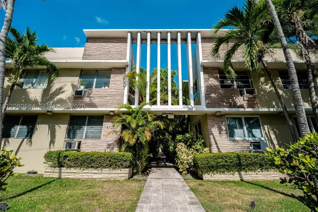4730 Pine Tree 17, Miami Beach