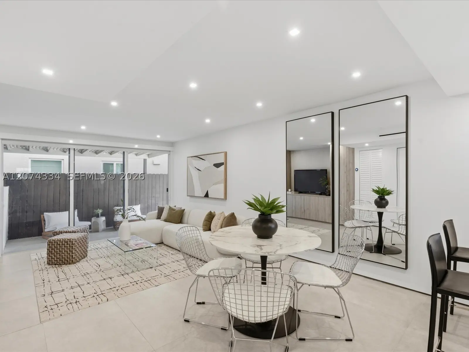 3 of 42 - 2945 Bridgeport E, Coconut Grove, FL
