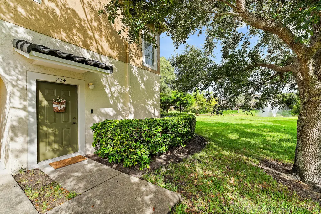 1561 Wilshire Place 204, Stuart