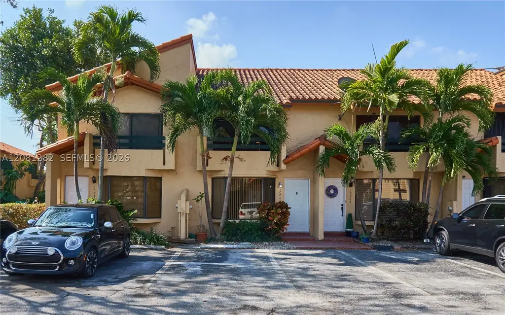 10042 77th, Miami