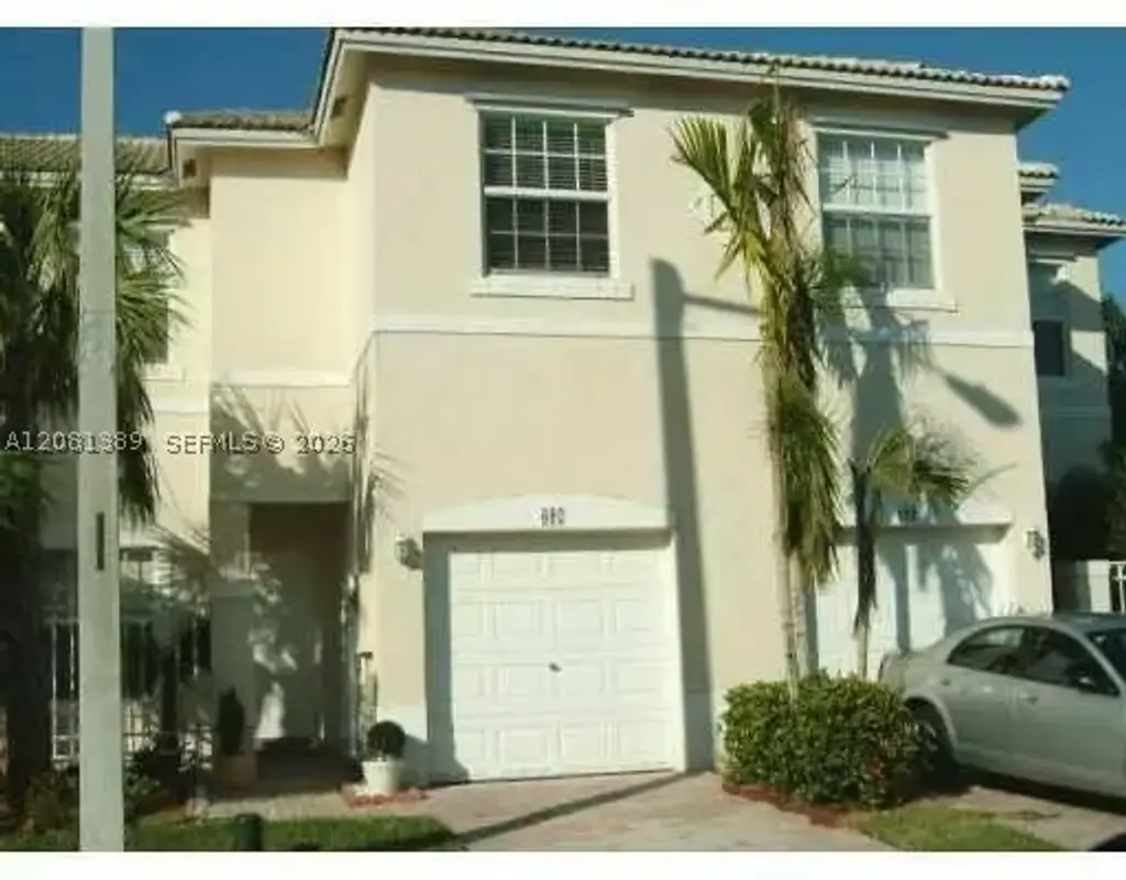 692 170th, Pembroke Pines