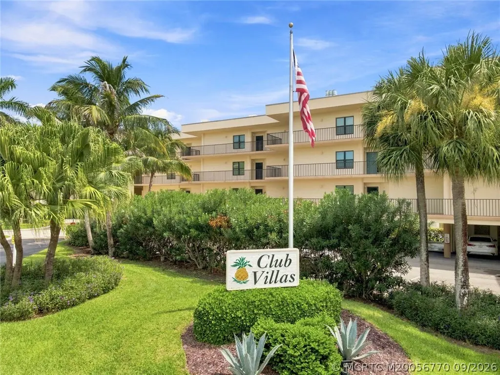 221 Plantation Road 207, Stuart