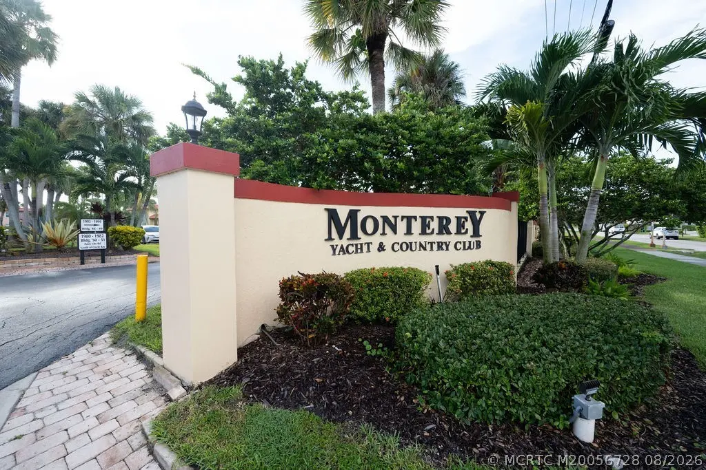 1983 Palm City Road F, Stuart