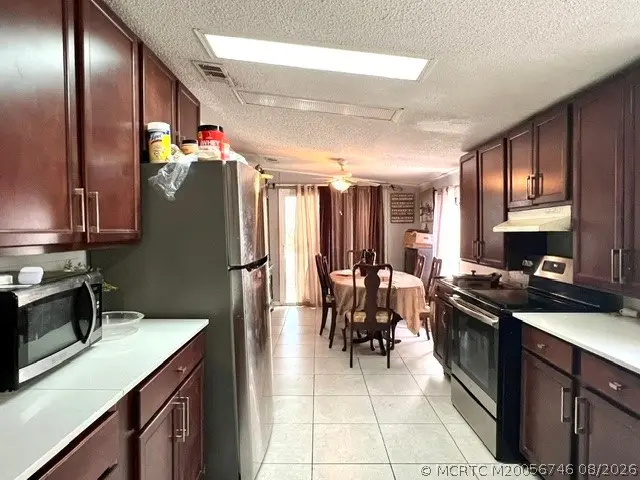 4 of 32 - 40 Plantation Boulevard, Lake Worth, FL