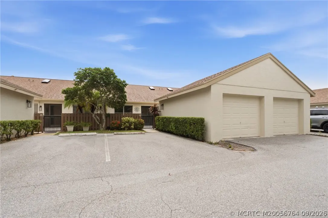 1454 Silver Pine Way 101c, Palm City