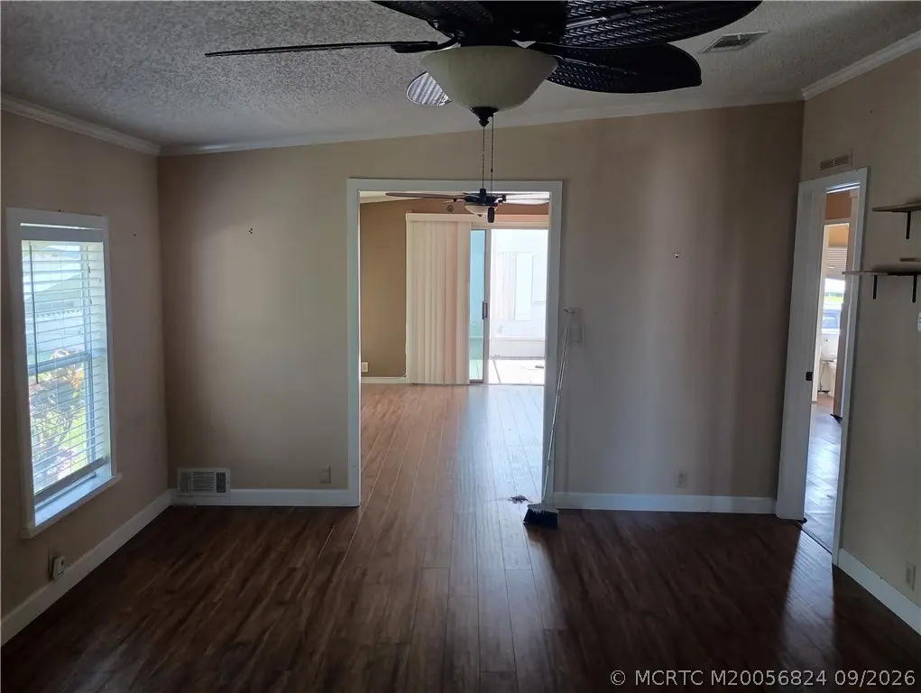 4 of 13 - 6055 Seashore Drive, Lake Worth, FL