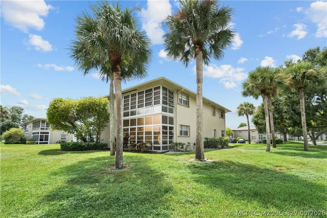 21 Lake Vista Trail 107, Port St. Lucie