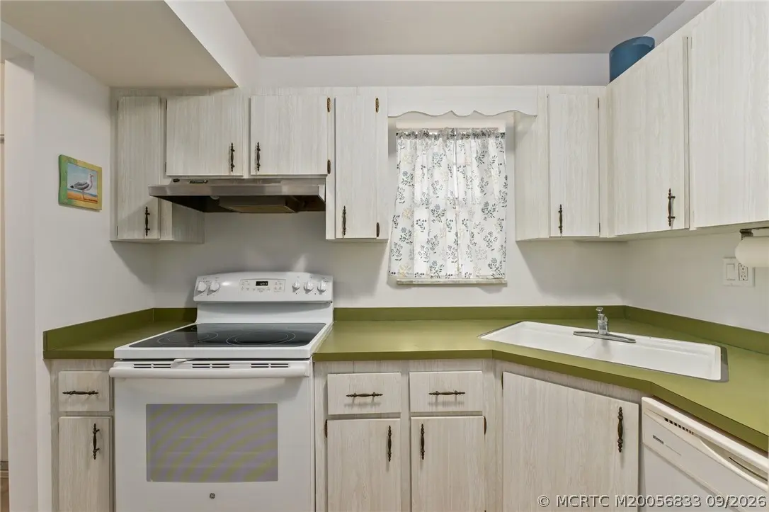5 of 31 - 1931 Palm City Road 16d, Stuart, FL