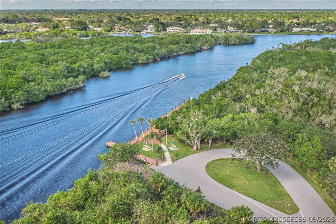 911 South River Drive 107, Stuart