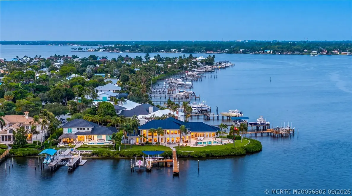 661 Bay Pointe Circle, Palm City