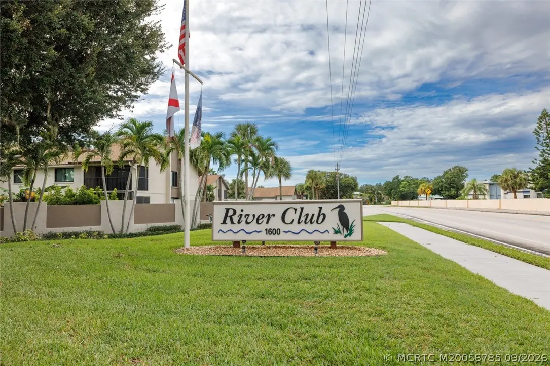 1600 Dixie Highway 13-208, Jensen Beach
