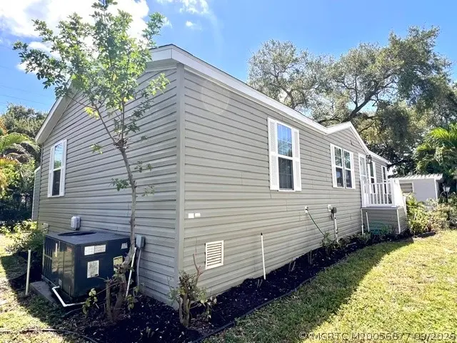 2 of 50 - 2555 Pga Boulevard 110, Palm Beach Gardens, FL