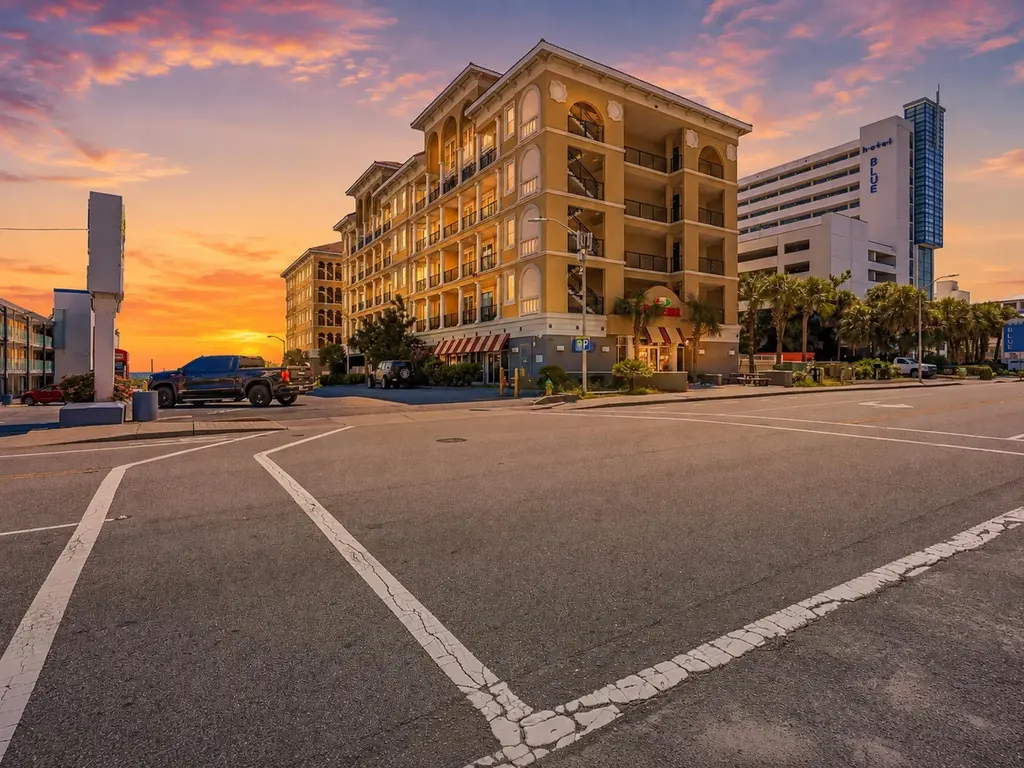 701 S Ocean Blvd. Entire Building And Lot, Myrtle Beach