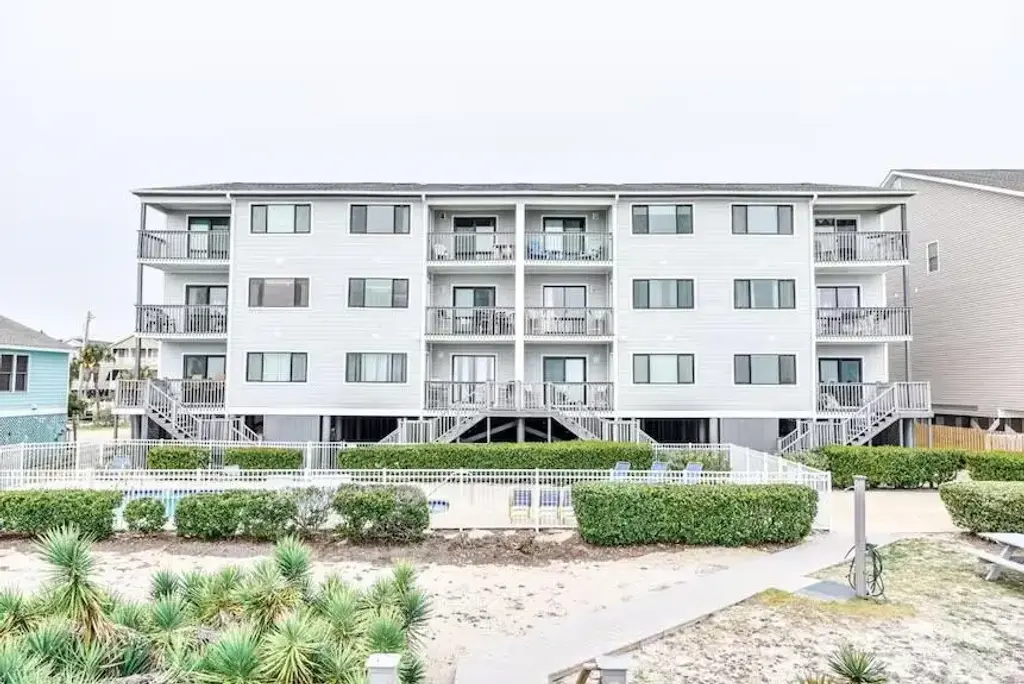 415 N Ocean Blvd. 301, Surfside Beach