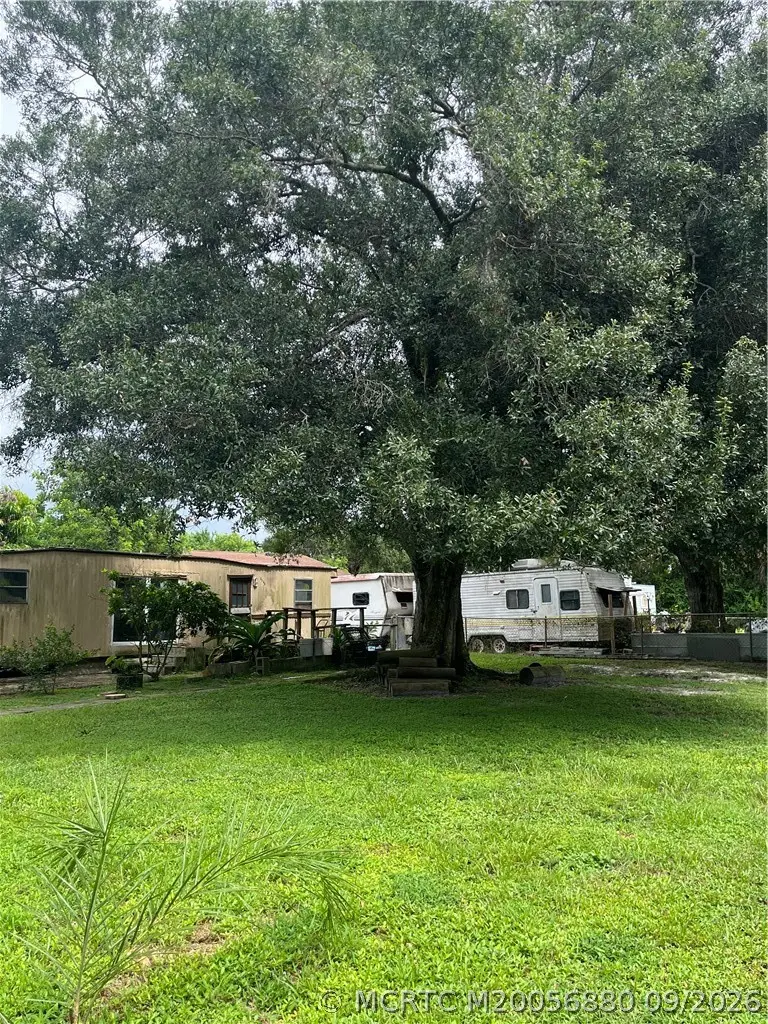 1183 Pinetree Trail, Stuart