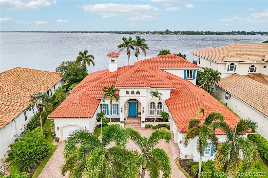 118 Palm Cove Drive, Palm City