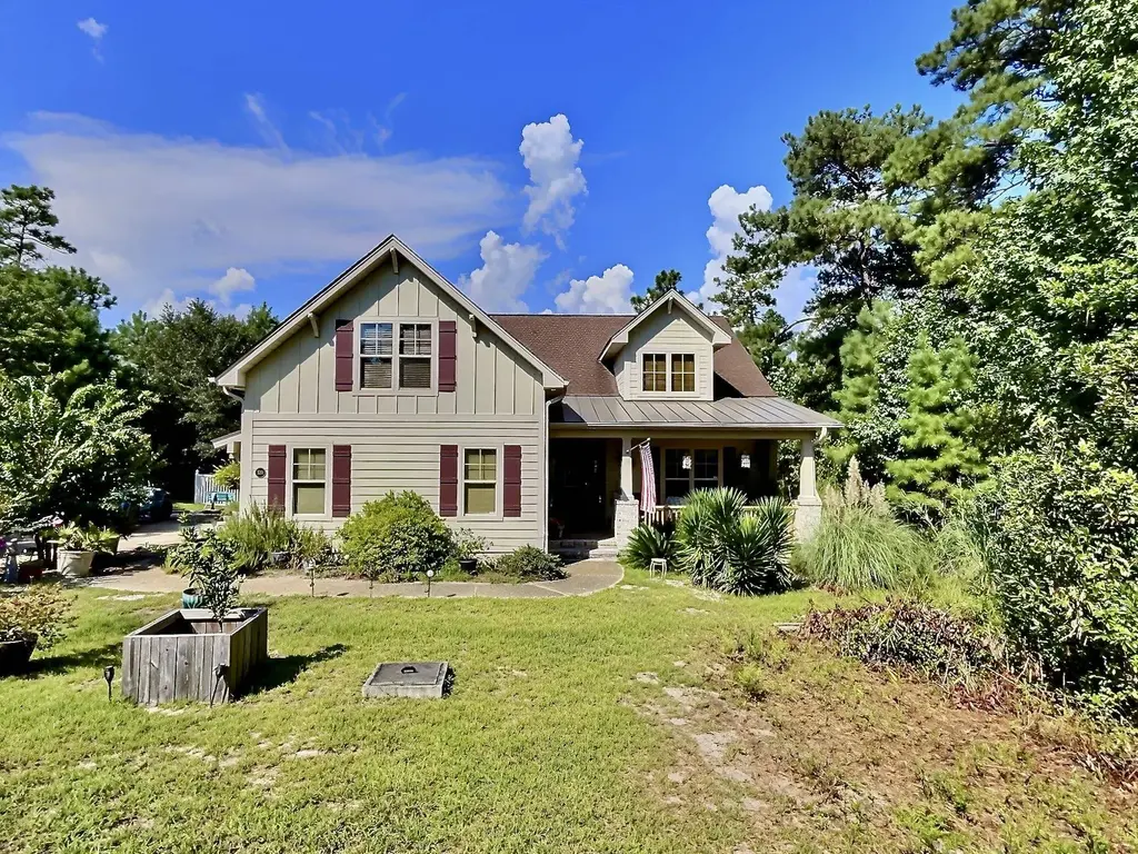 520 Laurinburg Rd, Southport