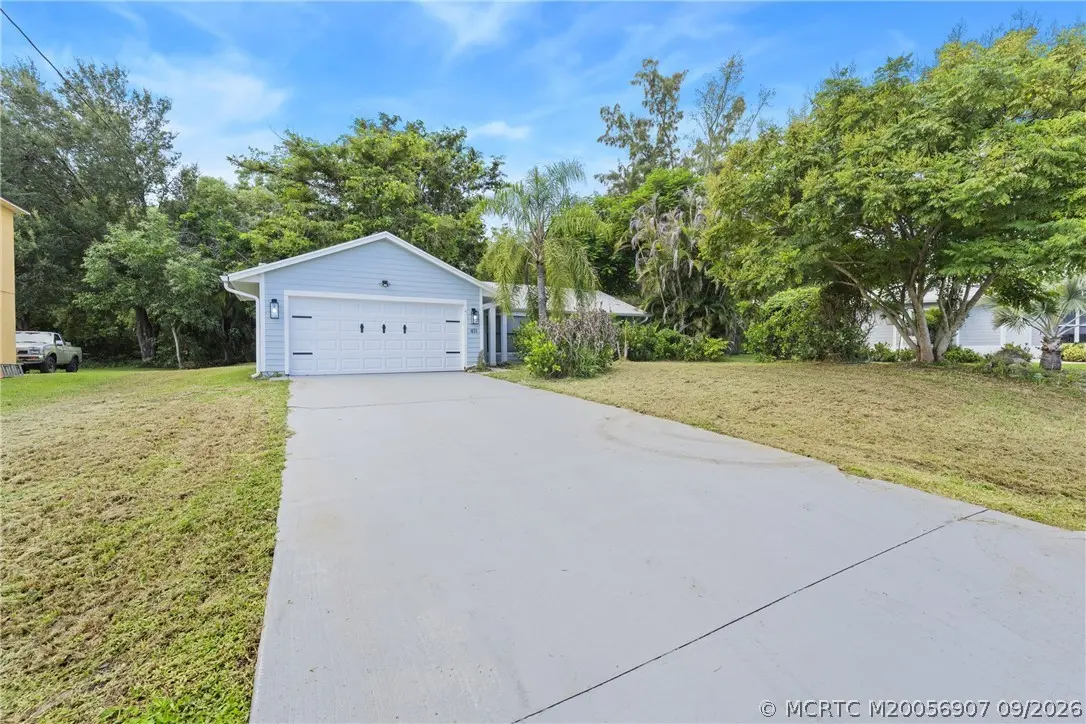 411 Namoit Place, Port St. Lucie