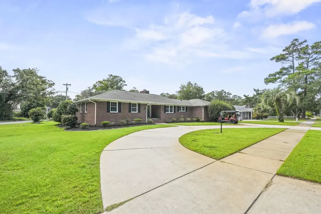 401 Poinsett Rd., Myrtle Beach