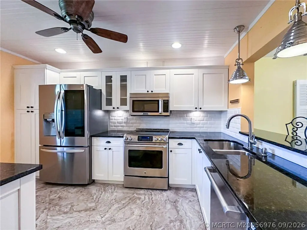 5 of 27 - 6303 Williamsburg Drive 201, Hobe Sound, FL
