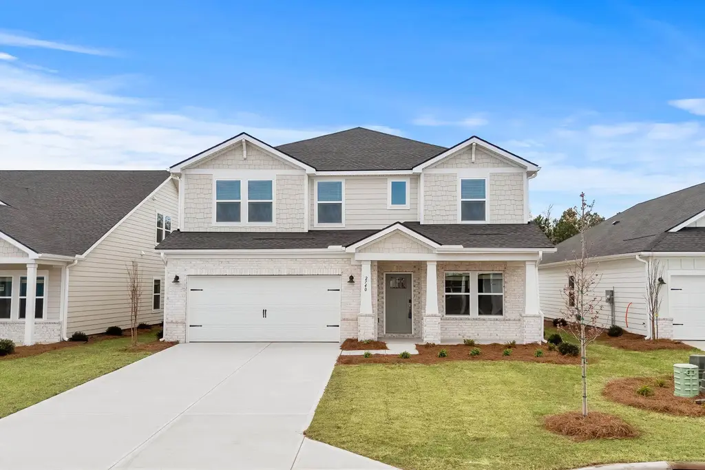 2315 Grand Meadow Dr., Longs