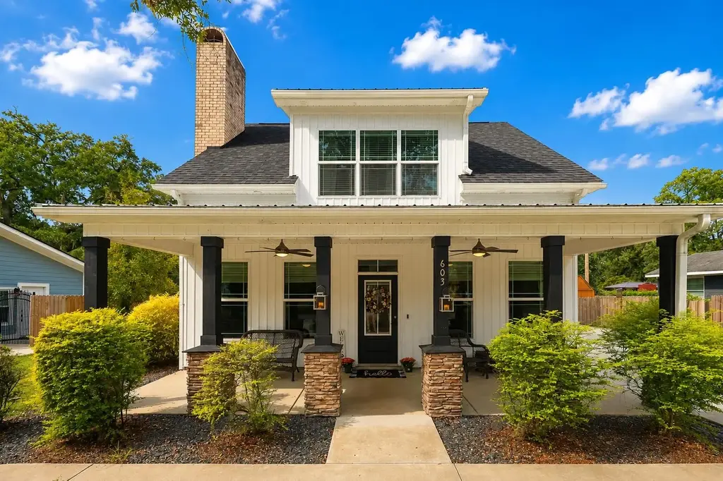603 Burroughs St., Conway