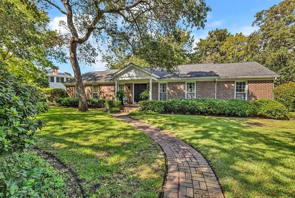 500 Poinsett Rd., Myrtle Beach