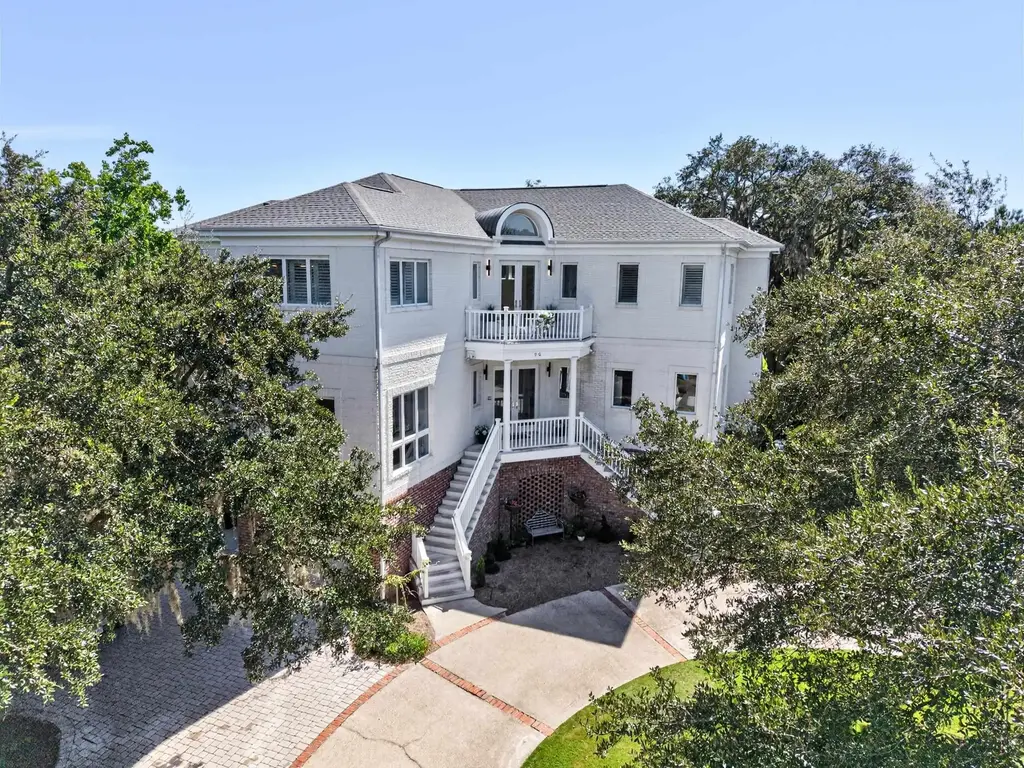 90 Swan Point Trail, Georgetown