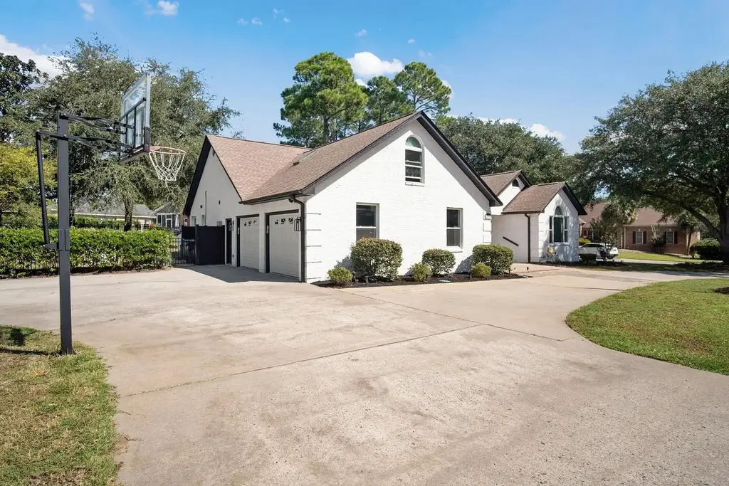 3099 Kings Ct., Little River